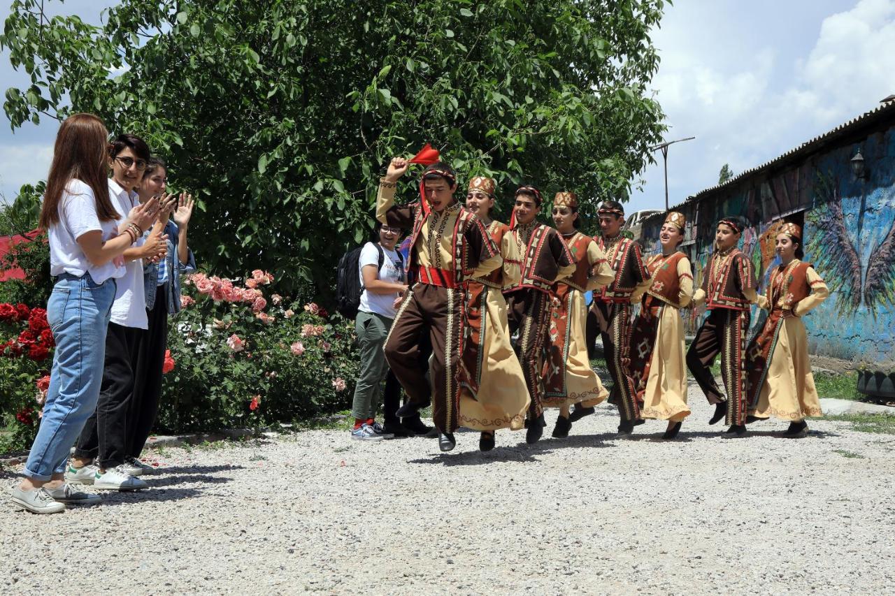 Noosh Guesthouse Ashnak Buitenkant foto